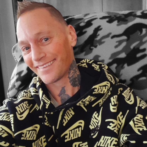 Meet your Posher, Eric - Picture 2 of 3